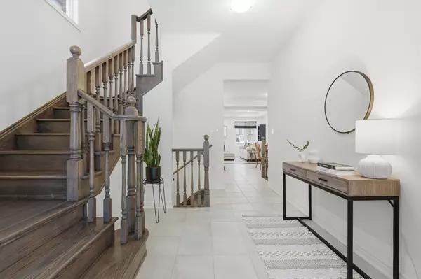 Hamilton, ON L8B 1X7,33 Mountain Heights PL