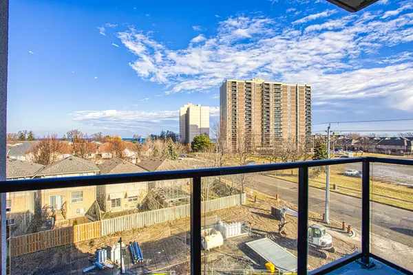 Hamilton, ON L8E 5B4,461 Green RD #411