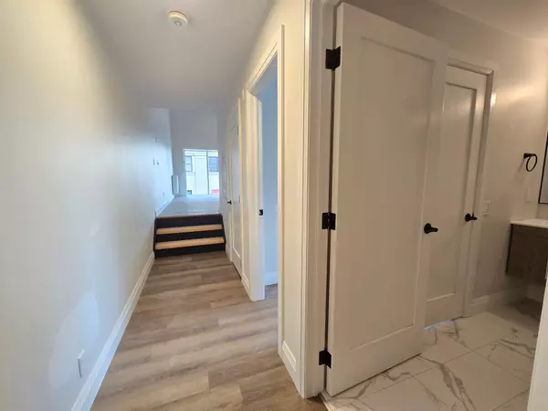 Belleville, ON K8N 2Z6,241 Front ST #207