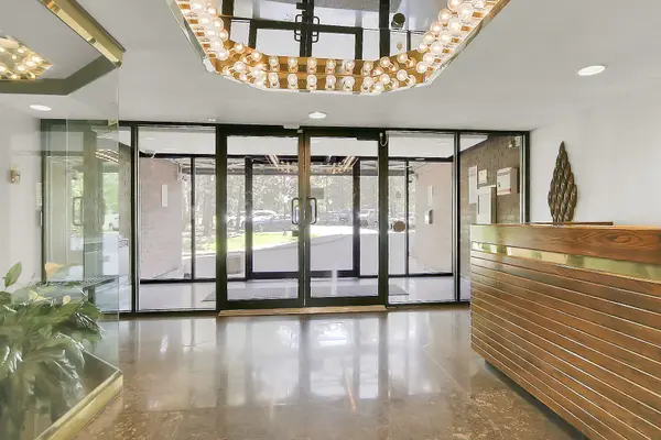 Britannia Heights - Queensway Terrace N And Area, ON K2B 8M5,2871 Richmond RD #1708