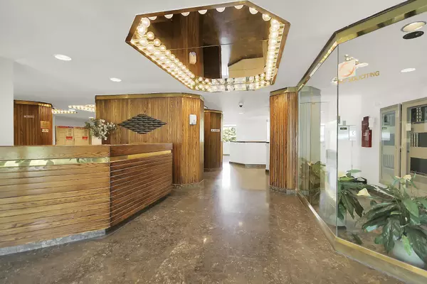 Britannia Heights - Queensway Terrace N And Area, ON K2B 8M5,2871 Richmond RD #1708