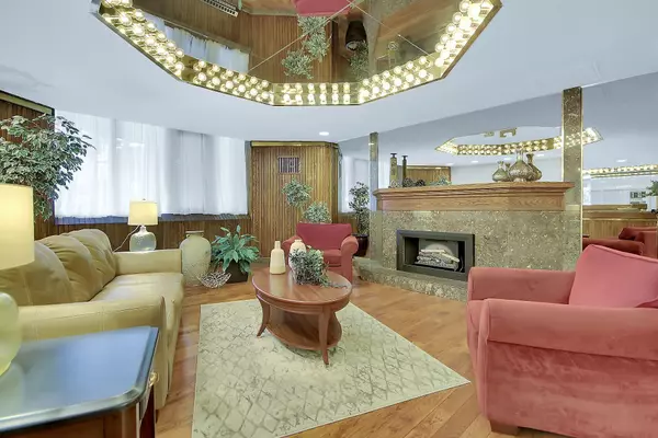 Britannia Heights - Queensway Terrace N And Area, ON K2B 8M5,2871 Richmond RD #1708