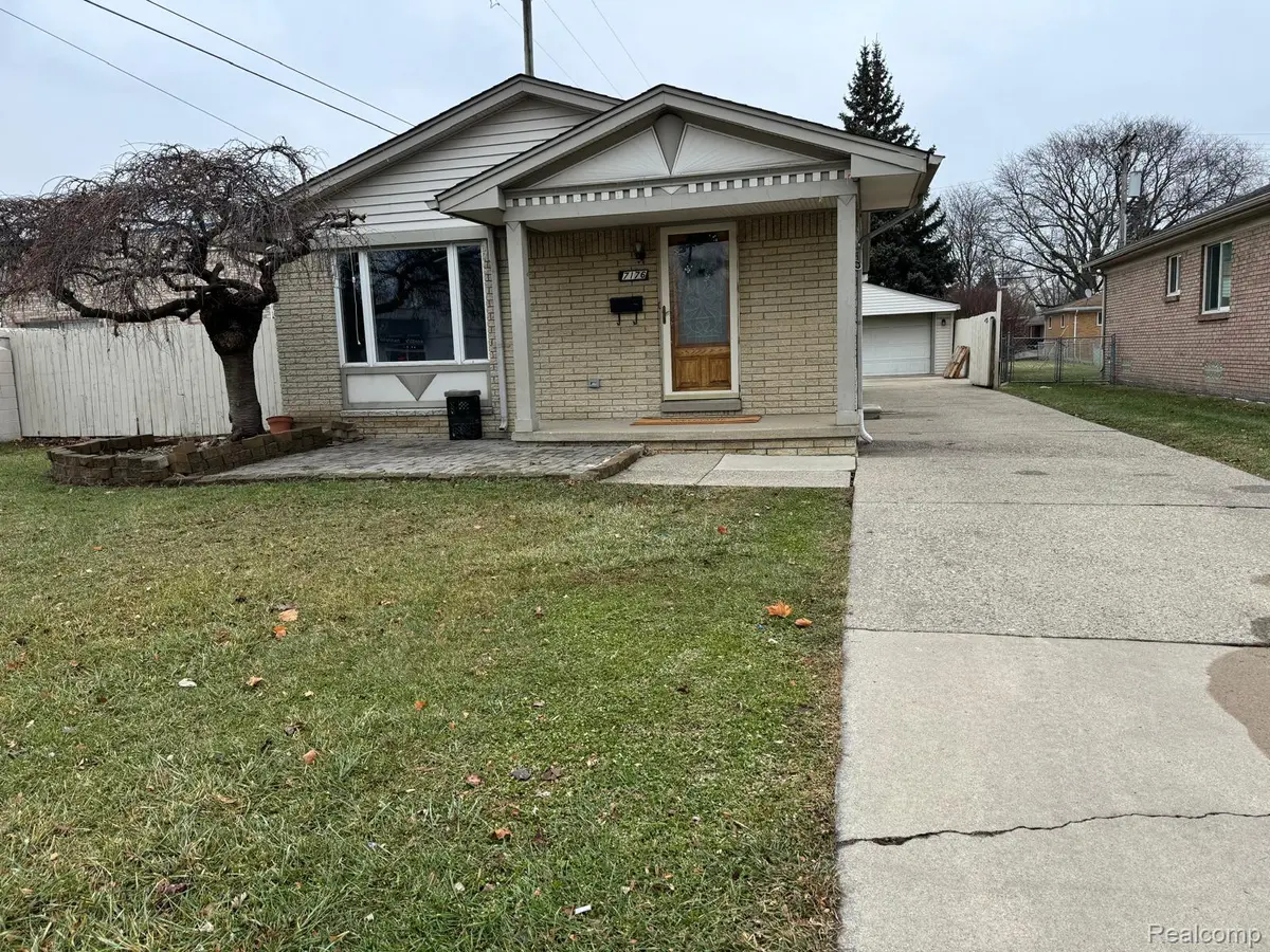 Dearborn Heights, MI 48127,7176 N Gulley RD