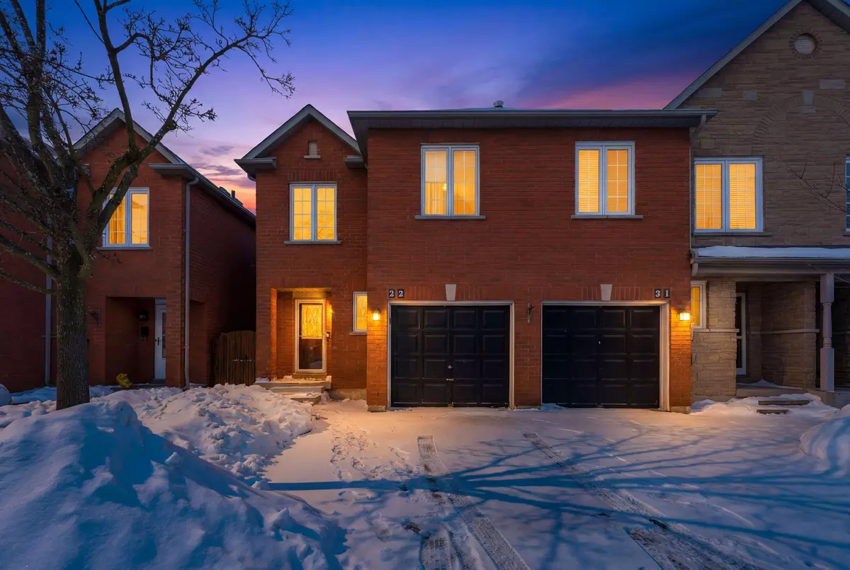 Pickering, ON L1V 6W4,1995 Pinegrove AVE #22