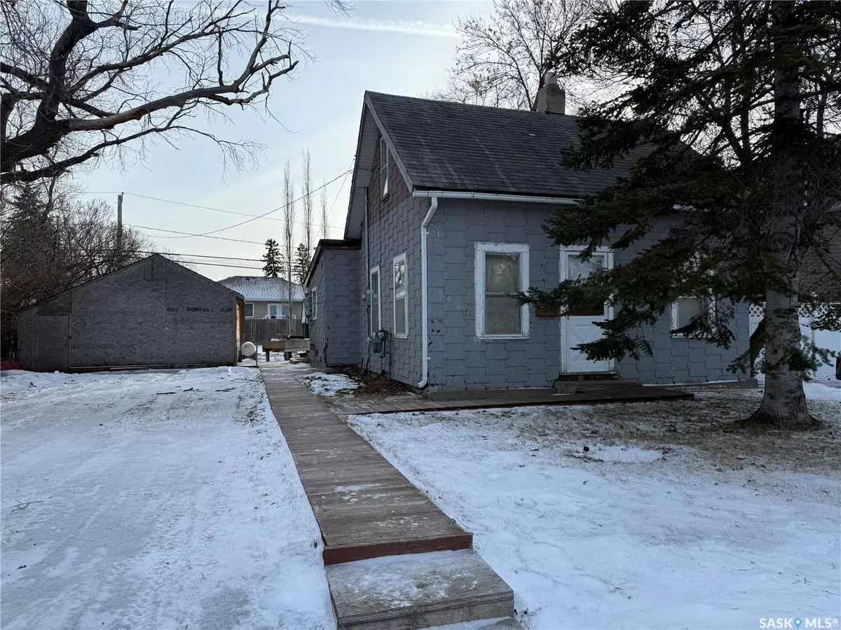 Moose Jaw, SK S6H 3A3,1035 Carleton STREET
