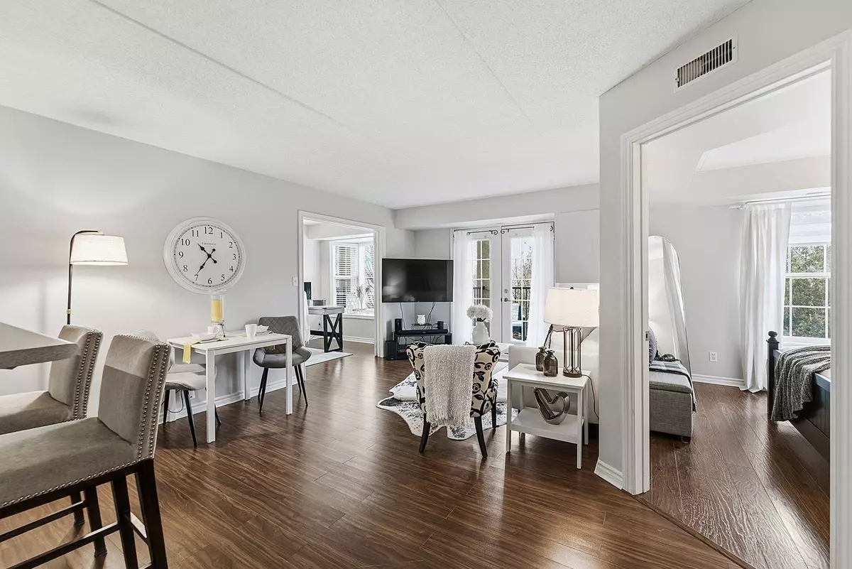 Burlington, ON L7M 4P1,1451 Walker's Line #309