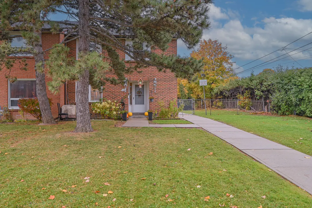 Brampton, ON L6T 1V1,66 Balmoral DR N