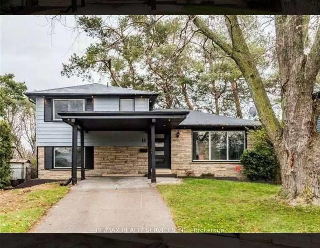 Brampton, ON L6W 1H2,11 Duncan Bull DR