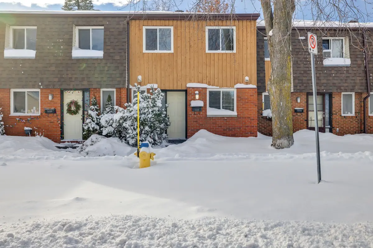 South Of Baseline To Knoxdale, ON K2G 4H5,300E Craig Henry DR