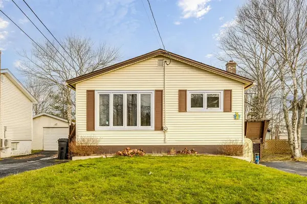 33 Second Street, Mount Pearl, NL A1N 1Y7