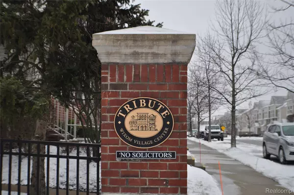 Wixom, MI 48393,3204 Johanna Ware W #13