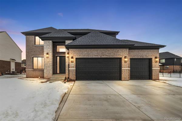 35542 Addison DR, New Baltimore, MI 48047