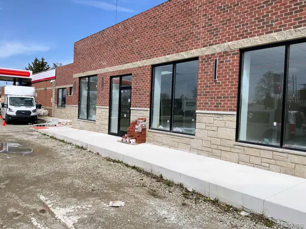 804 SOUTHFIELD RD, Lincoln Park, MI 48146