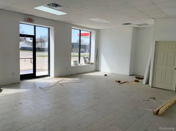 804 SOUTHFIELD RD, Lincoln Park, MI 48146