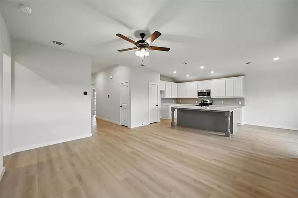 Cleburne, TX 76033,1401 Quail Creek Drive