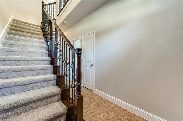 Plano, TX 75024,7229 Parkwood Boulevard