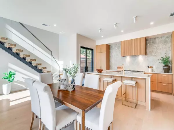 Dallas, TX 75208,1622 Sylvan Avenue