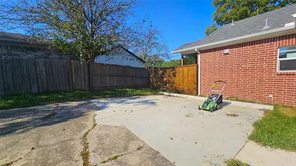 Denton, TX 76209,1405 E Sherman Drive #ADU