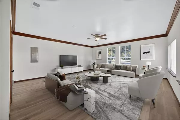 Dallas, TX 75211,3532 W Jefferson Boulevard