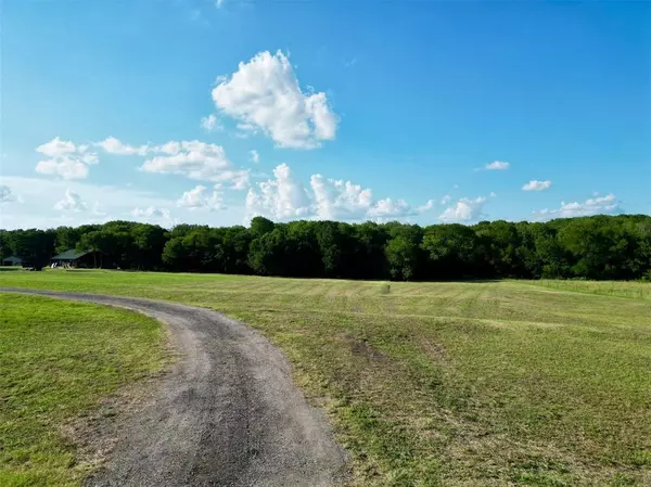 Whitewright, TX 75491,9609 County Road 534