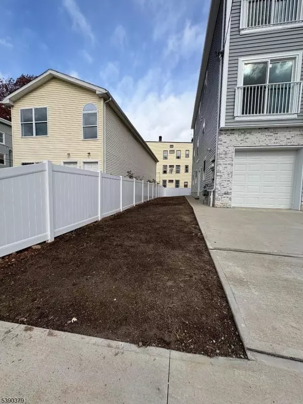 Irvington Twp., NJ 07111,118 19Th Ave