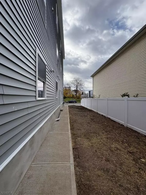 Irvington Twp., NJ 07111,118 19Th Ave