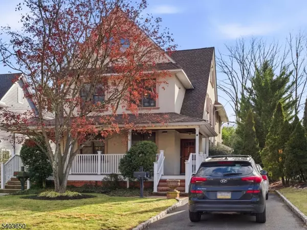 Summit City, NJ 07901,28A Gates Ave #A