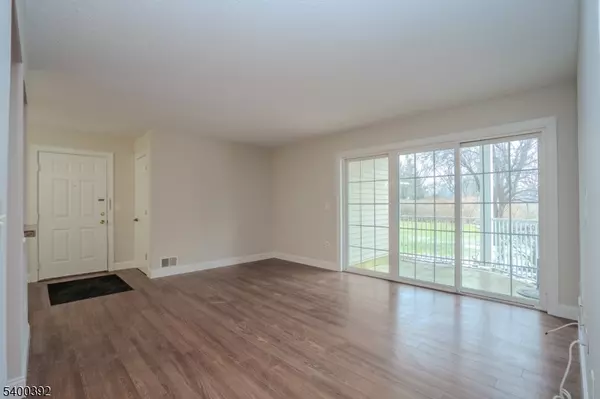 Franklin Twp., NJ 08823,22 Amberly Ct