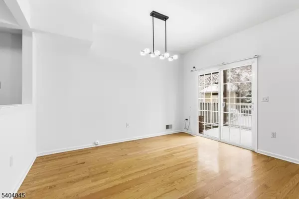 Piscataway Twp., NJ 08854,54 Forest Dr