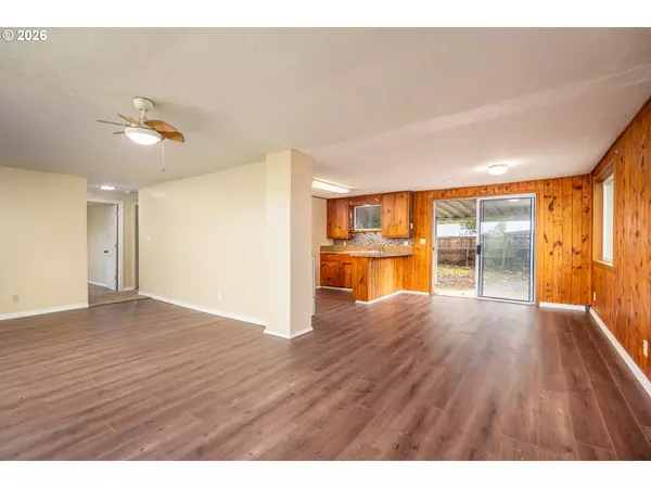 Elmira, OR 97437,24743 WARTHEN RD