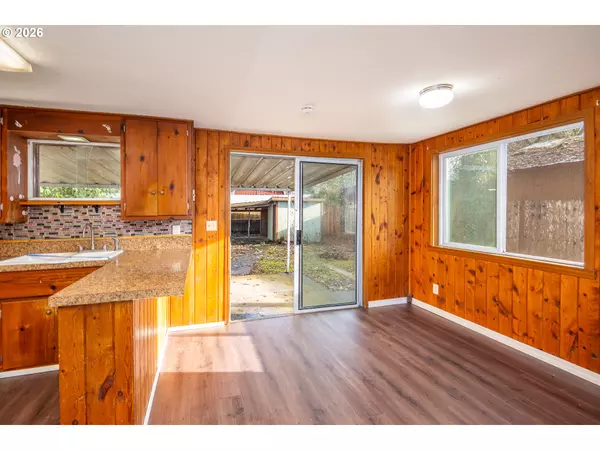 Elmira, OR 97437,24743 WARTHEN RD