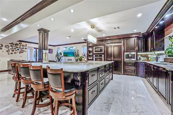 Staten  Island, NY 10304,172 Coventry RD