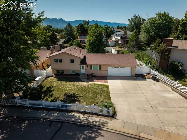 Colorado Springs, CO 80918,5888 Eldora DR