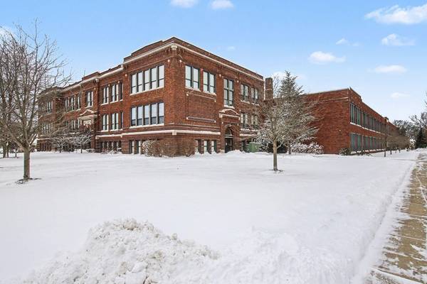 500 Erie ST #213, South Haven, MI 49090