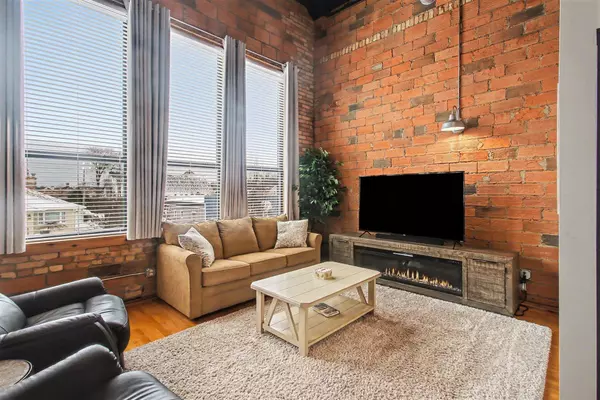 South Haven, MI 49090,500 Erie ST #213