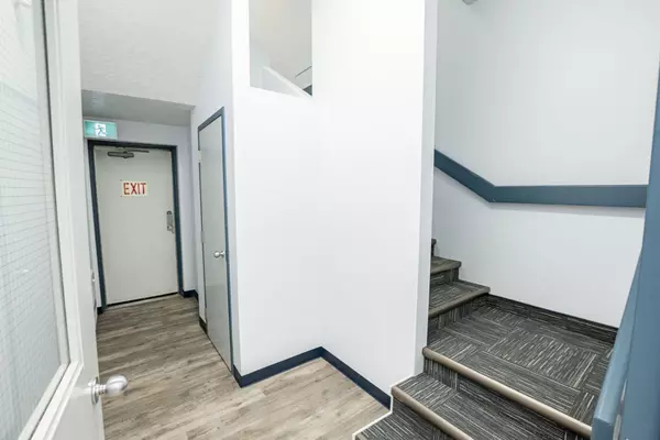 Grande Prairie, AB T8V 8H4,11312 98 AVE #101