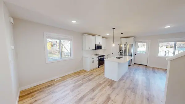 Grande Prairie, AB T8V0N9,9528 98 AVE #A