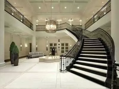 Toronto C07, ON M2M 0A5,25 Greenview AVE #425