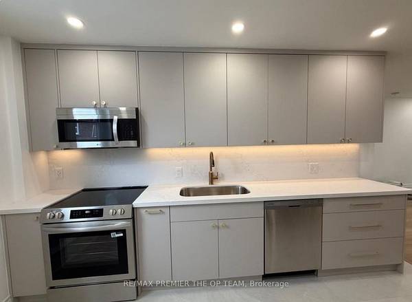 54 Vaughan RD #Upper level, Toronto C02, ON M6G 2N4