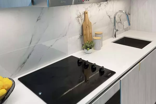 Toronto C01, ON M4Y 0J5,8 Wellesley ST W #1801