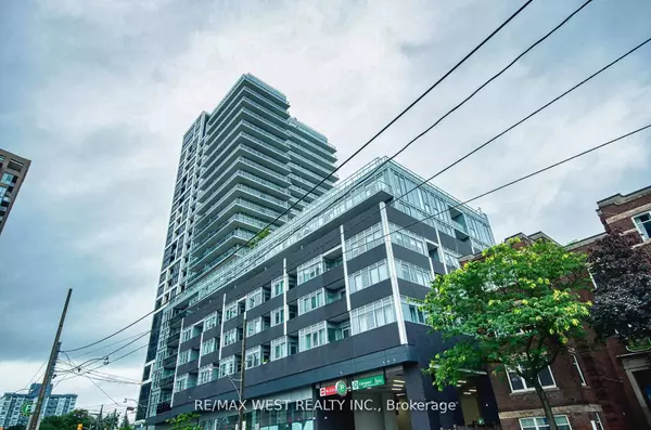 Toronto C02, ON M5P 0A2,501 St. Clair AVE W #519