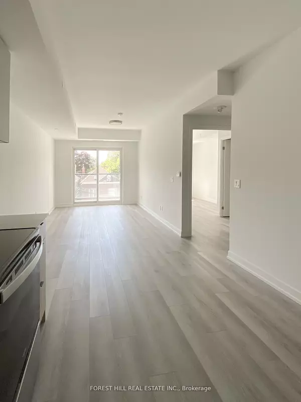 Toronto, ON M5P 0A7,2000 Bathurst ST #309