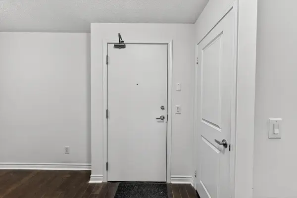 Toronto C15, ON M2K 0A6,27 Rean DR #209