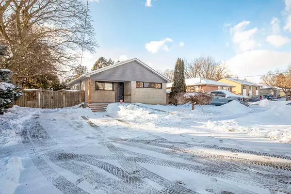 Whitby, ON L1N 4V1,902 Centre ST