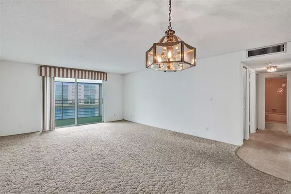 Dania Beach, FL 33004,131 SE 3rd Ave #304