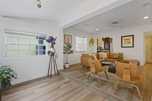 Fort Lauderdale, FL 33315,421 SW 12th Ct