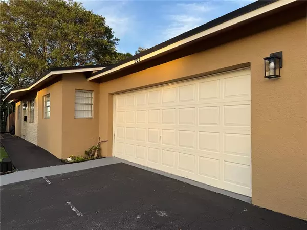 Oakland Park, FL 33334,602 NE 38th St