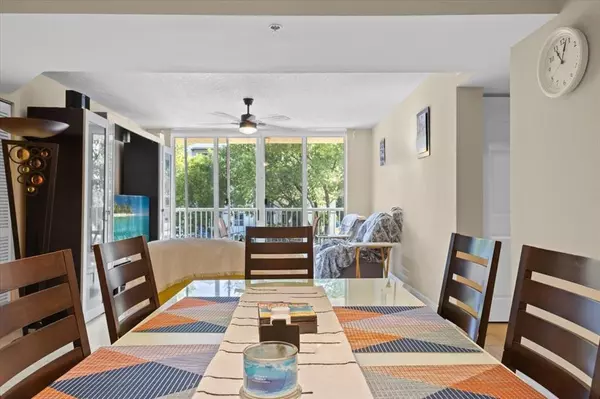 Hollywood, FL 33004,609 E Sheridan St #207