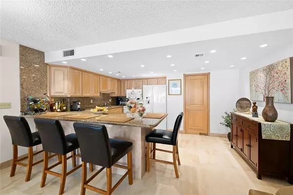 Fort Lauderdale, FL 33308,4020 GALT OCEAN DR #808