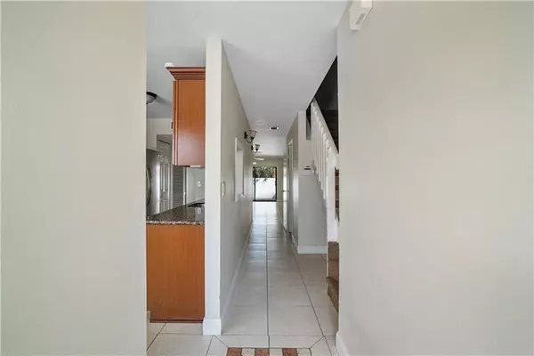 Coral Springs, FL 33071,9769 RIVERSIDE DR #71-2